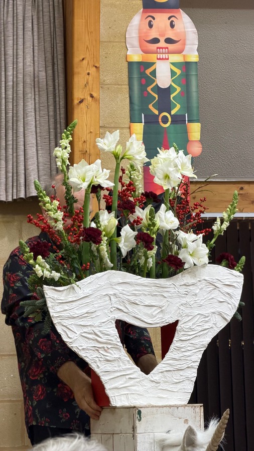20251211 scgs floral (1)